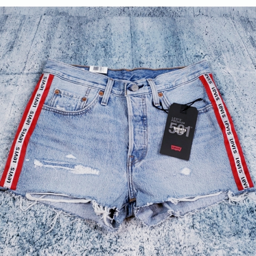 NWT Levi's 501 High rise logo cut off shorts RARE!